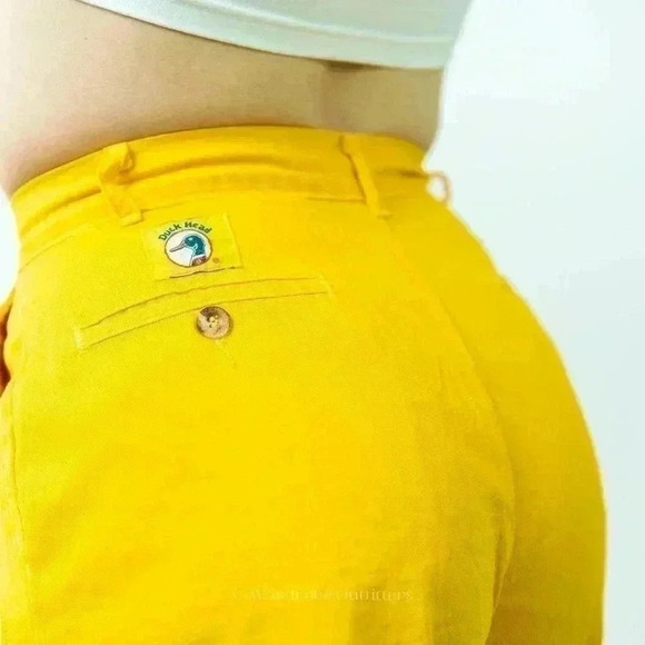 Vintage 80s Duckhead High Rise Mom Pleated Yellow Shorts - Picture 7 of 10